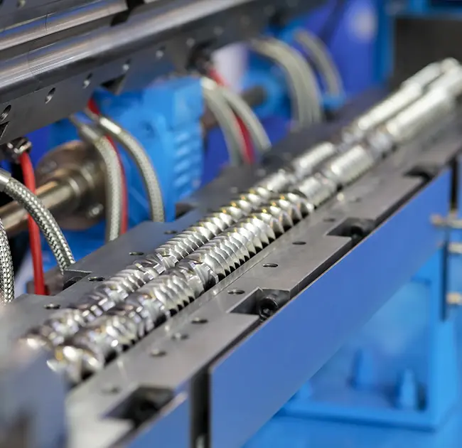 Njira yogwirira ntchito ndi njira zodzitetezera za mapasa-screw thovu granulator